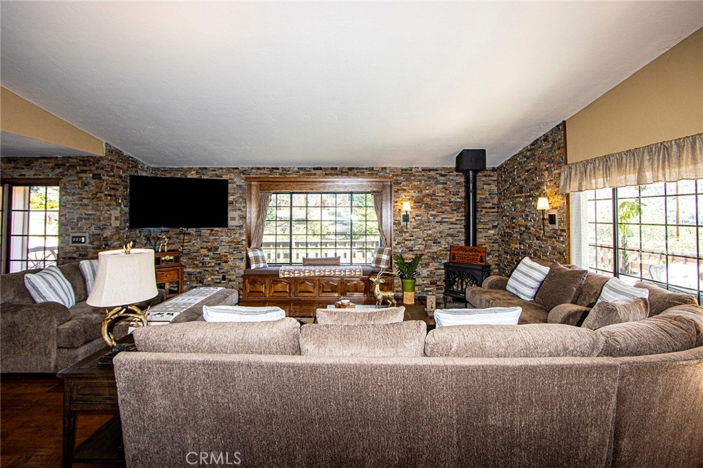 MLS #PW25252332 image #5