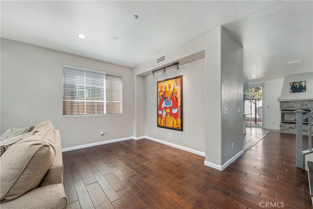 MLS #PW25252902 image #16