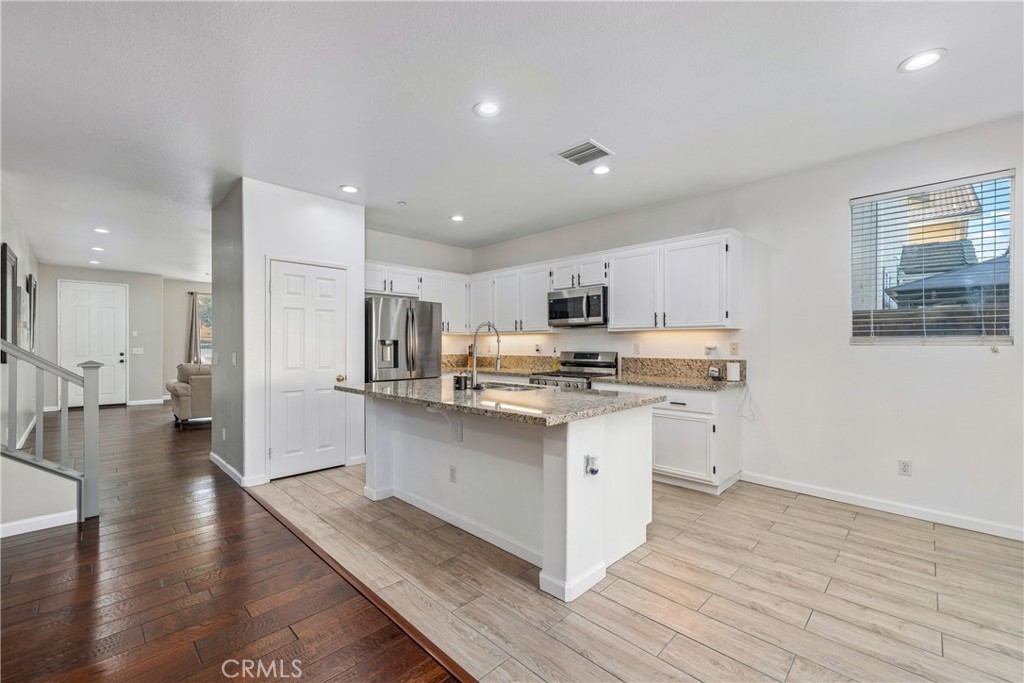 MLS #PW25252902 image #5