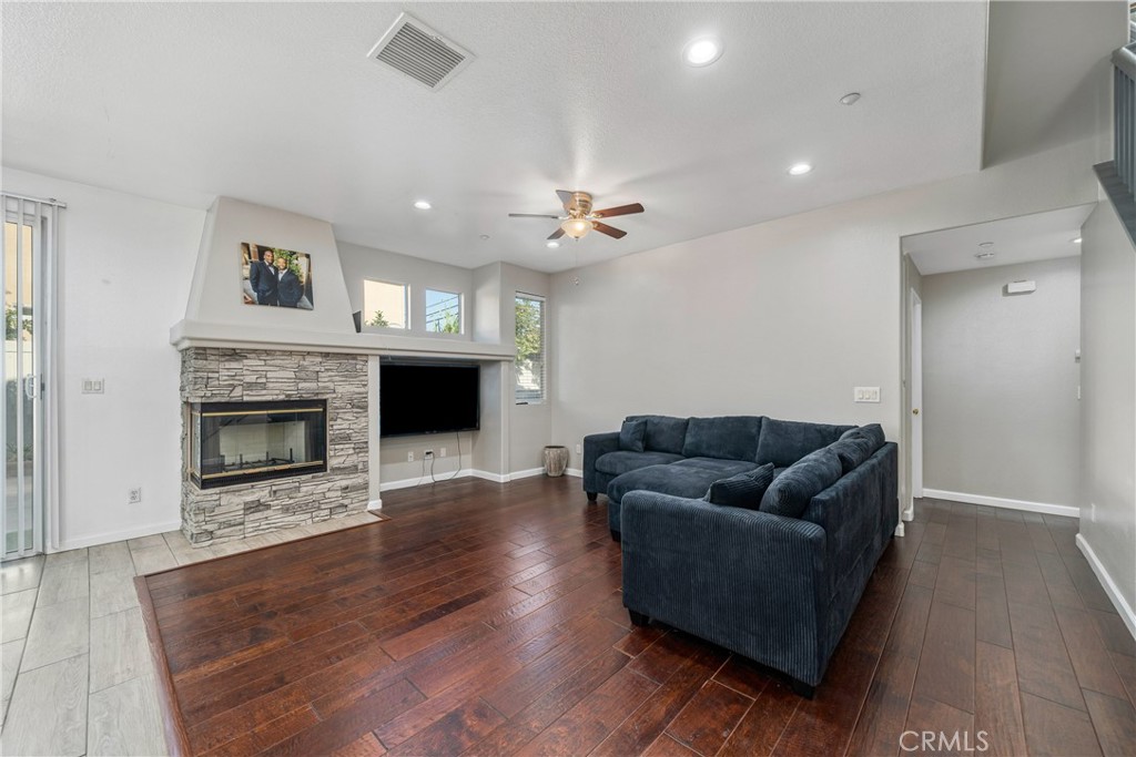 MLS #PW25252902 image #8