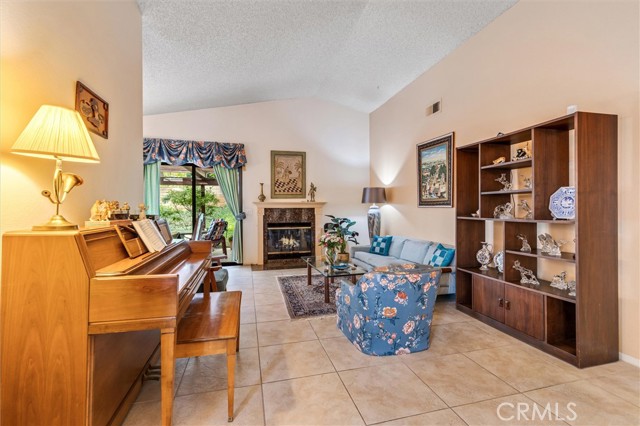 MLS #PW25252915 image #3