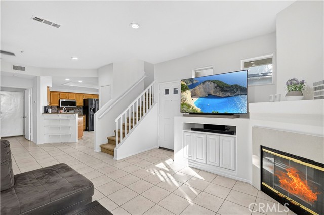 MLS #OC25248807 image #3