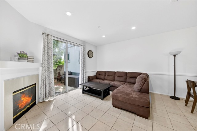 MLS #OC25248807 image #4