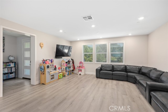 MLS #PW25254356 image #3