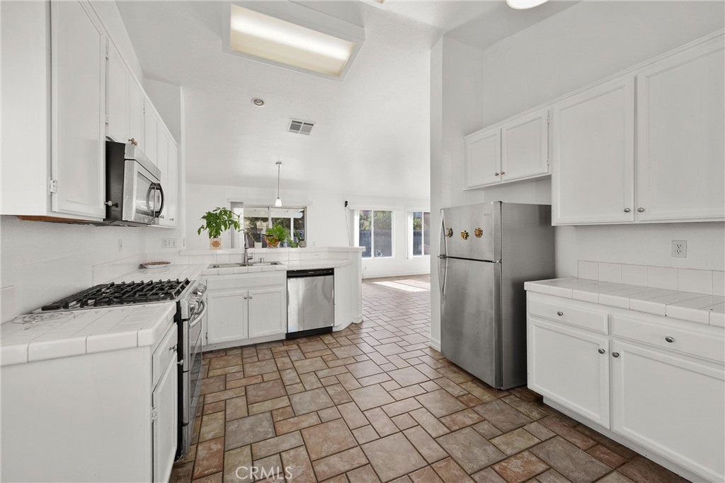 MLS #PW25255666 image #14