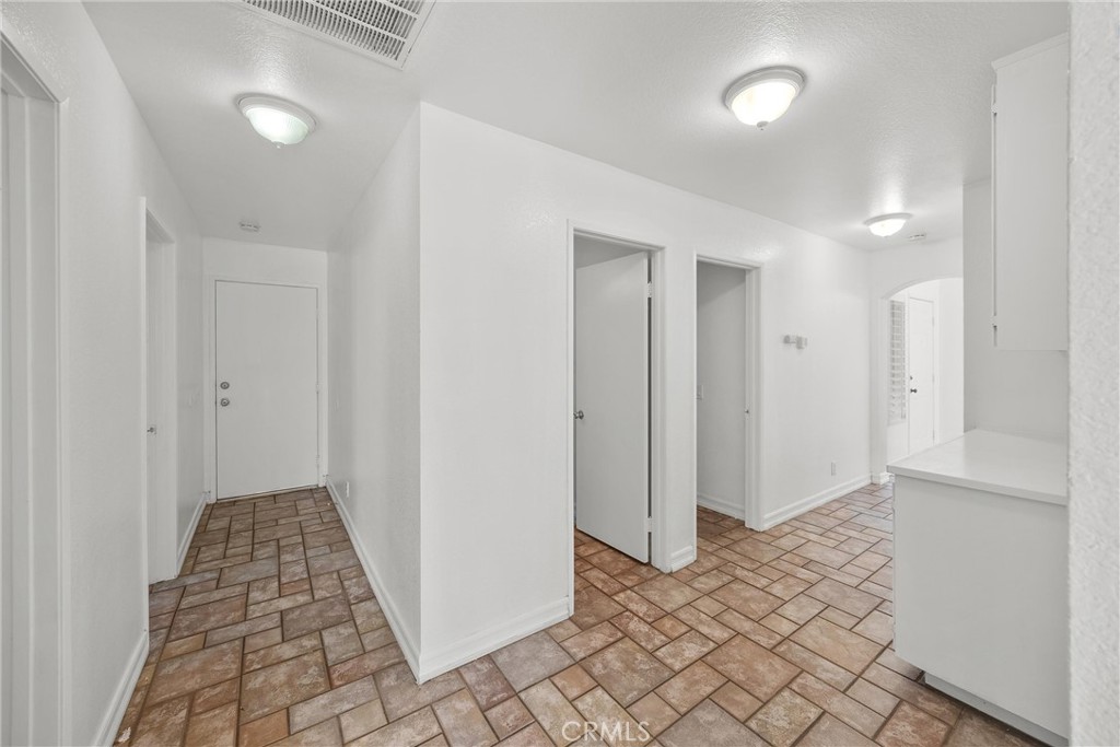 MLS #PW25255666 image #4