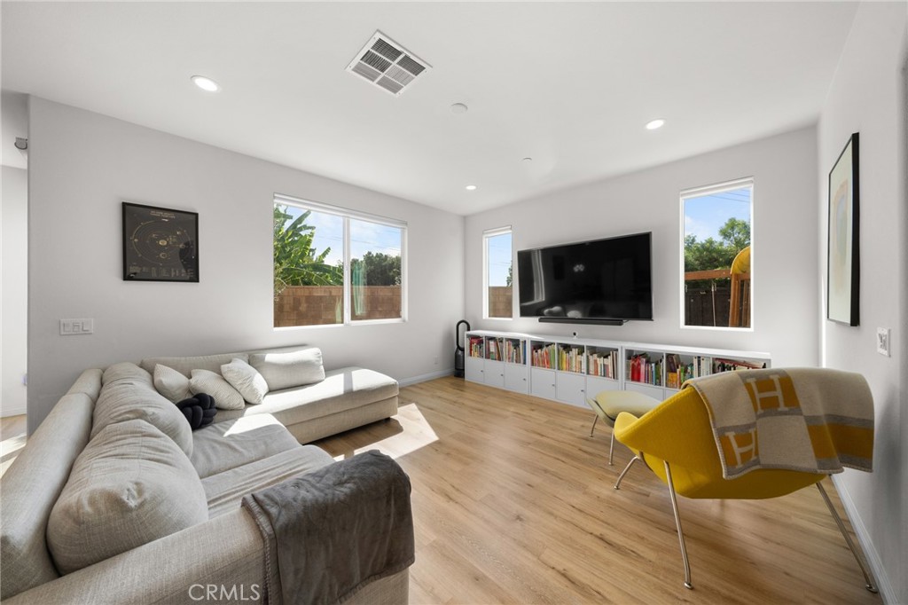 MLS #PW25232558 image #2