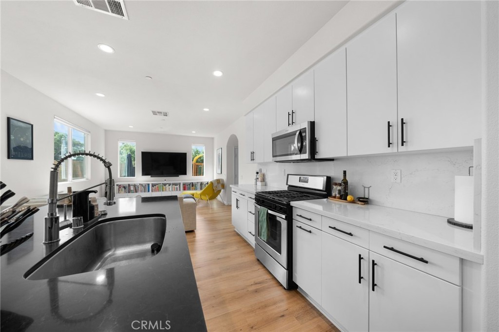 MLS #PW25232558 image #5