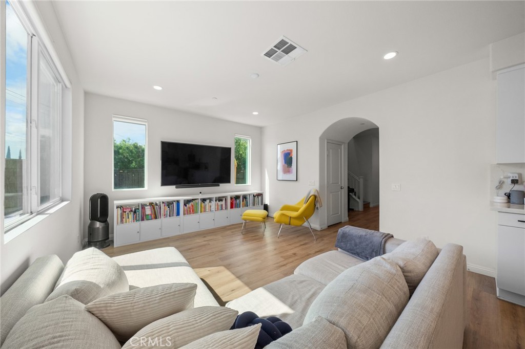 MLS #PW25232558 image #9