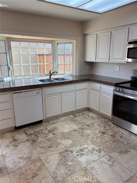 MLS #PW25256762 image #0