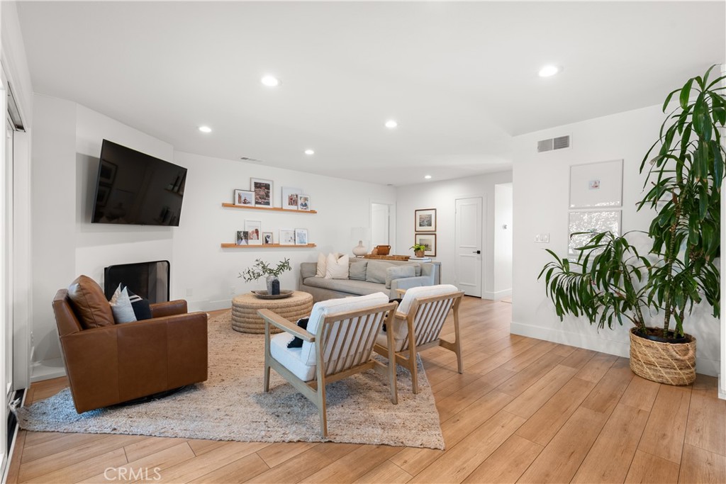 MLS #PW25257230 image #9