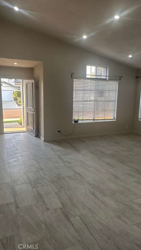 MLS #PW25257327 image #1