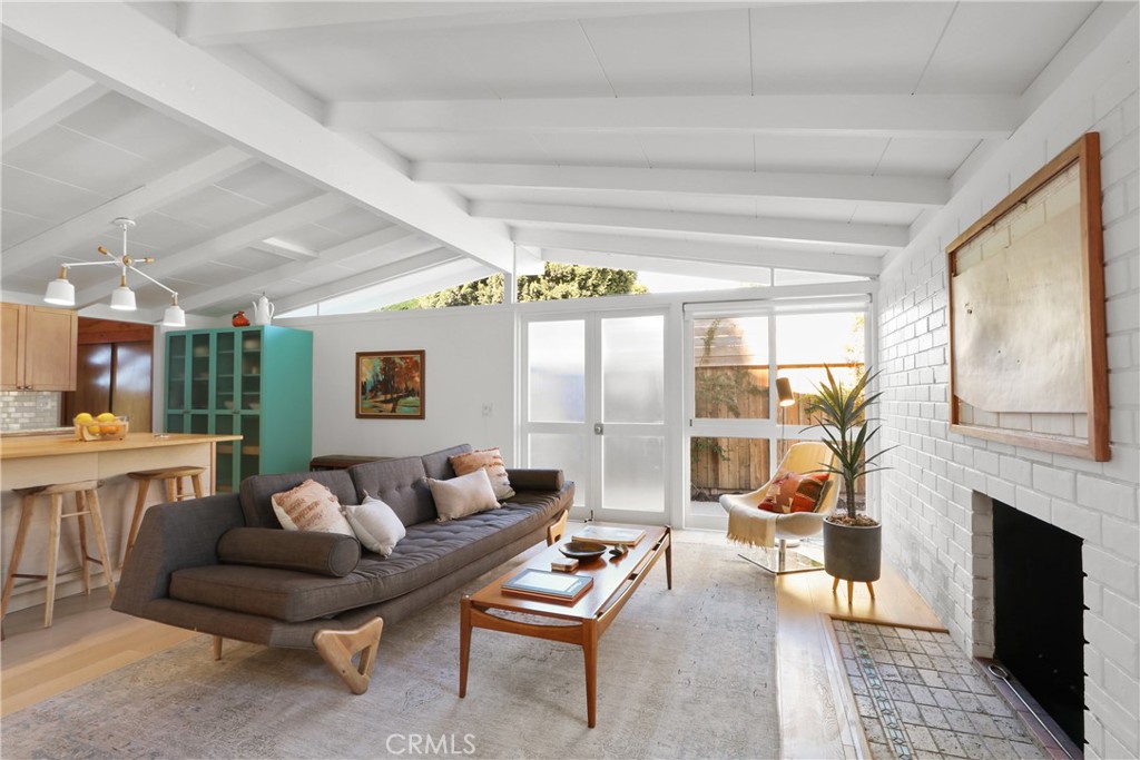 MLS #PW25259878 image #0