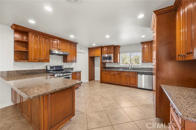 MLS #PW25260357 image #9