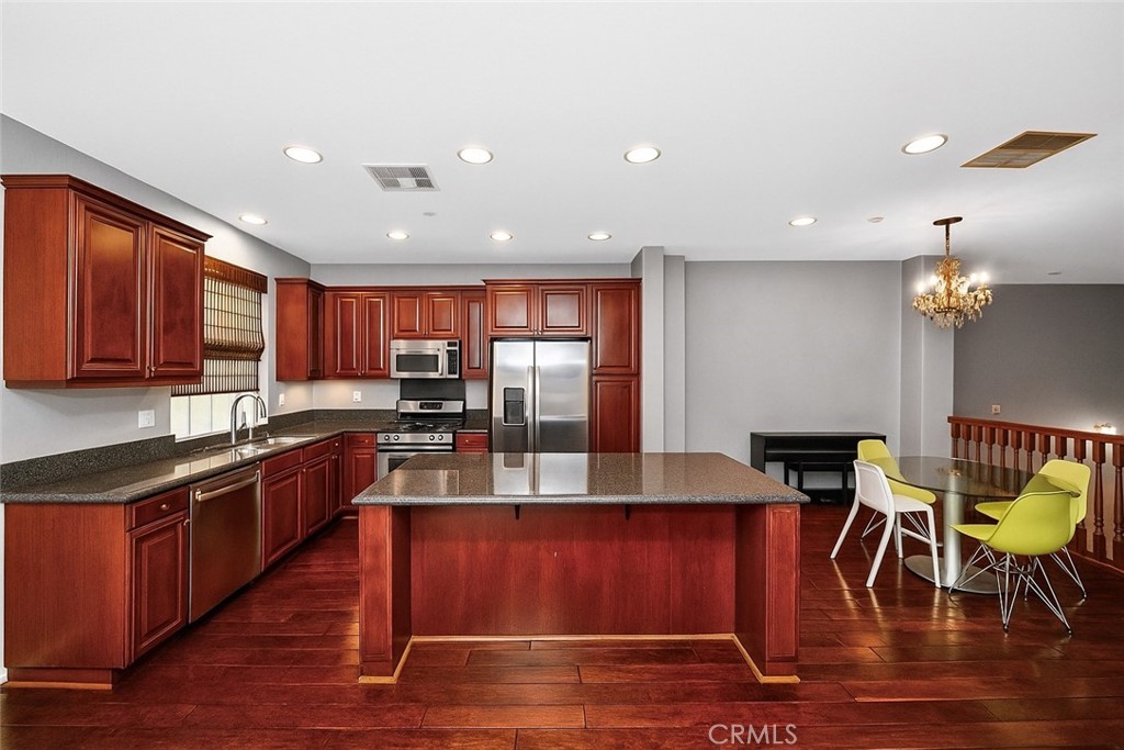 MLS #PW25260363 image #5