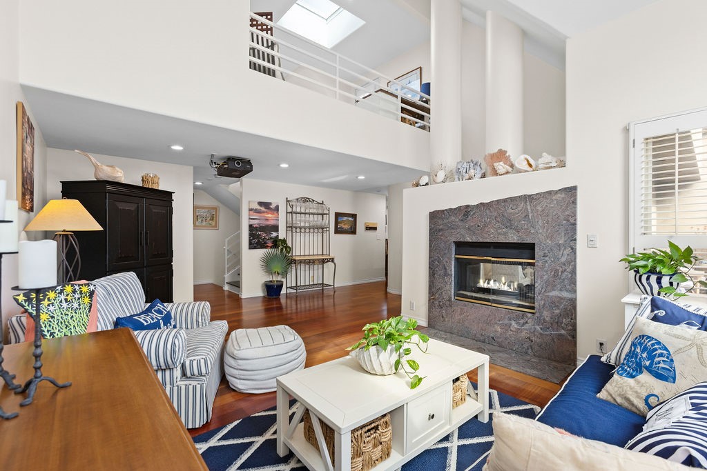 MLS #PW25260371 image #1