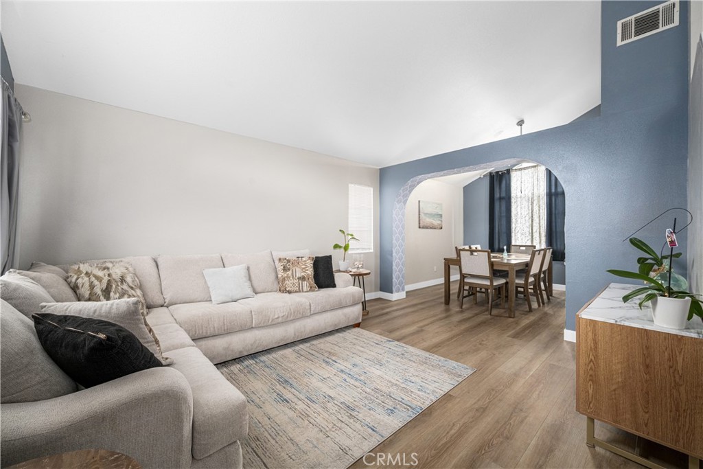 MLS #PW25260397 image #4