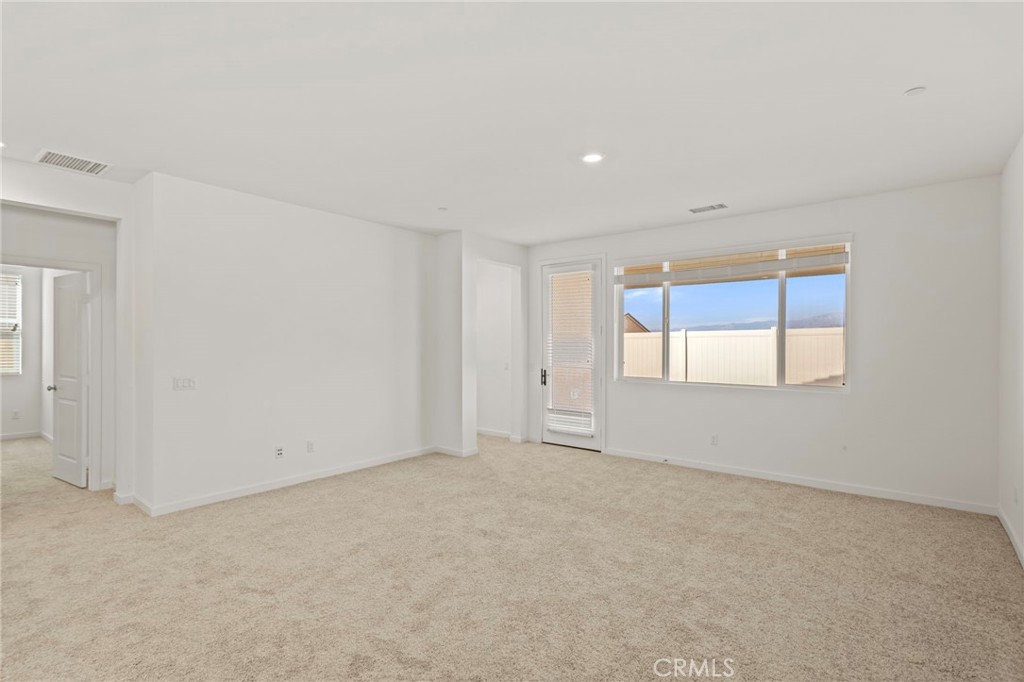 MLS #PW25260815 image #3