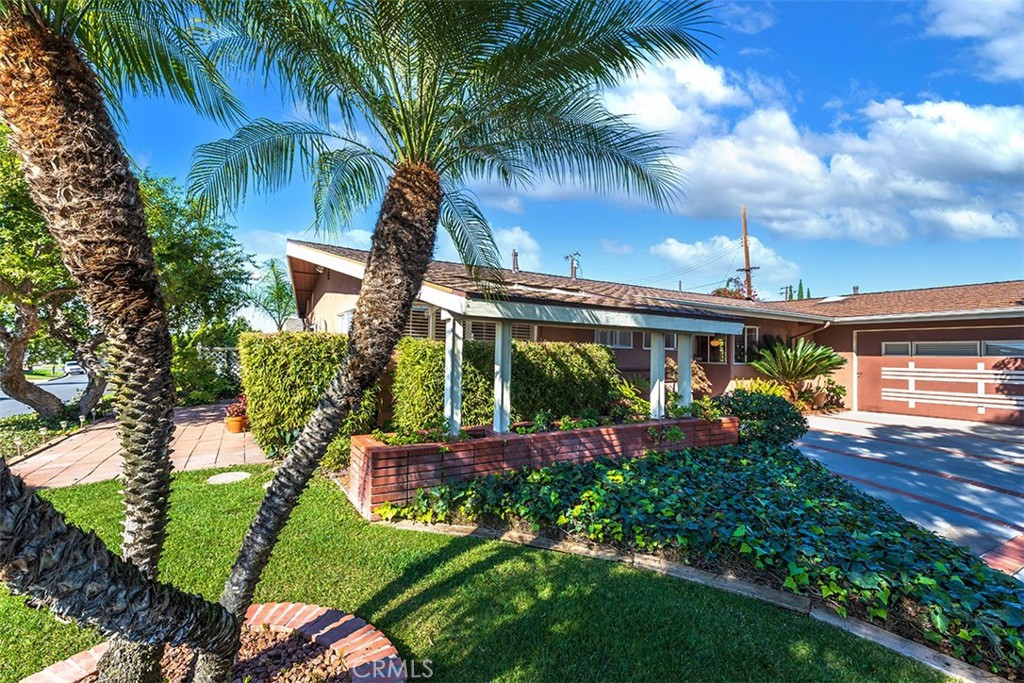 MLS #PW25260975 image #2