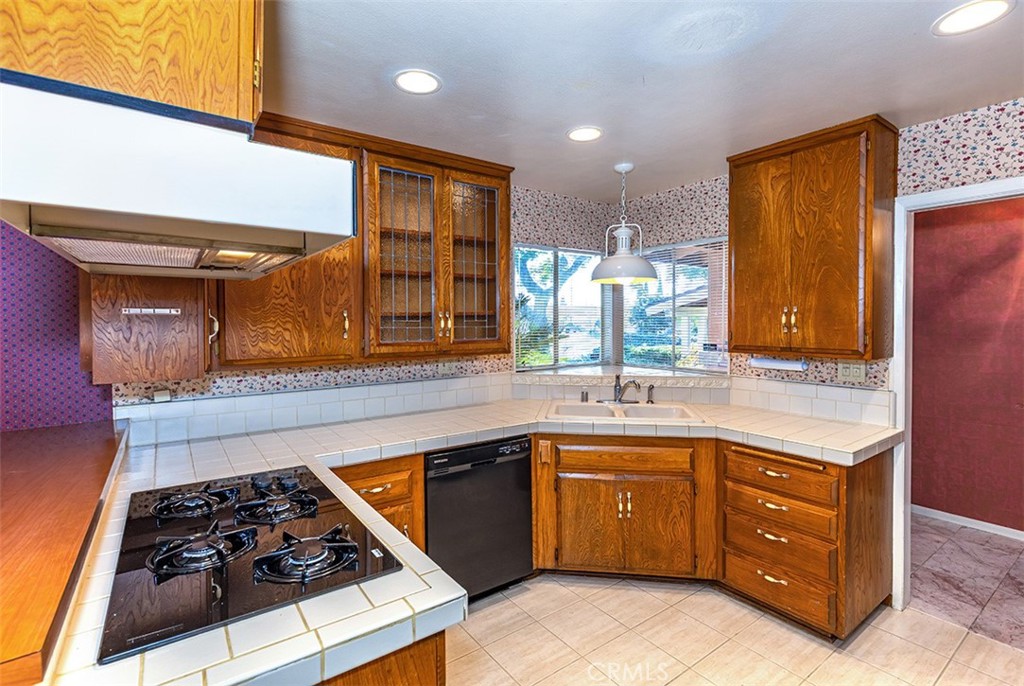 MLS #PW25260975 image #5