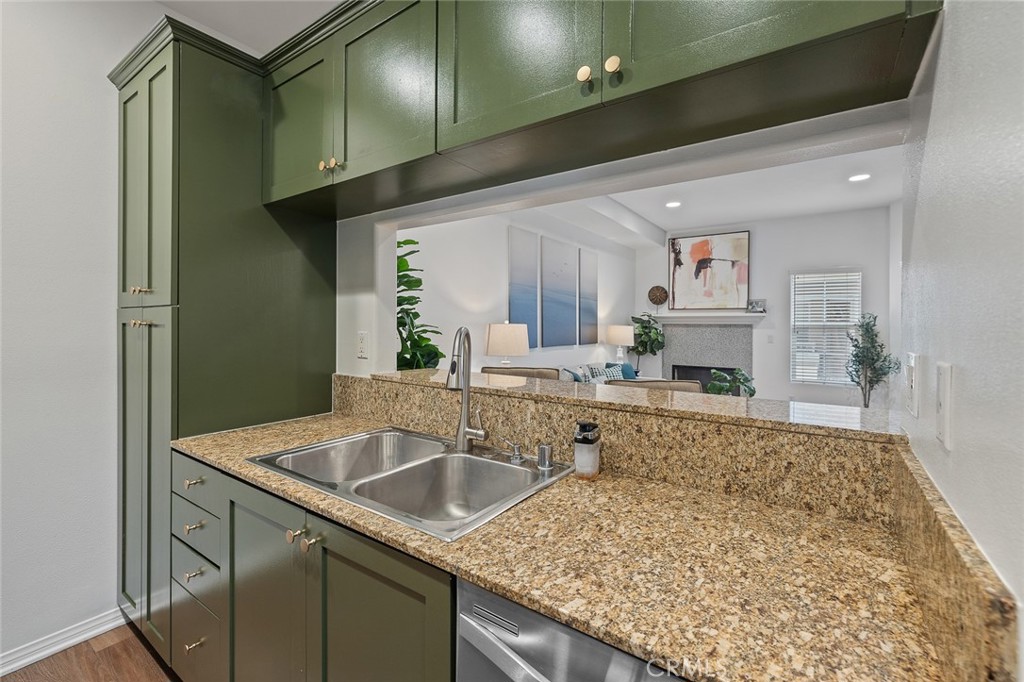 MLS #PW25261302 image #14