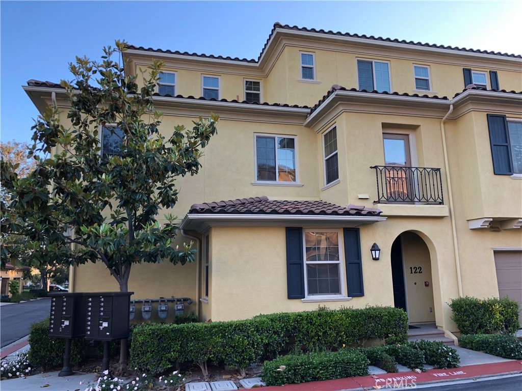 MLS #PW25261357 image #1