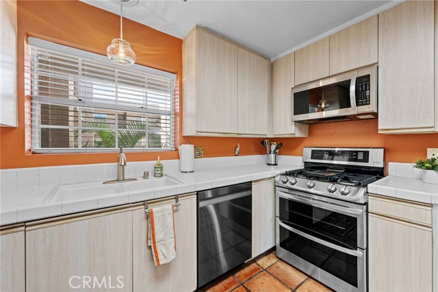 MLS #PW25261563 image #14