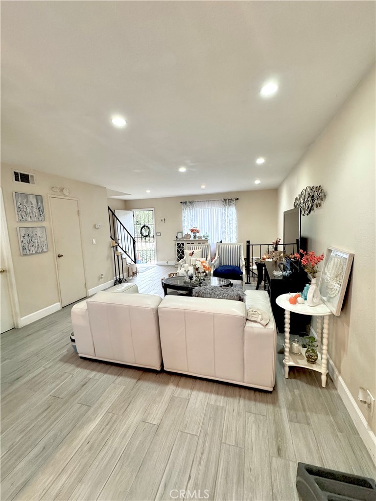 MLS #PW25261935 image #2