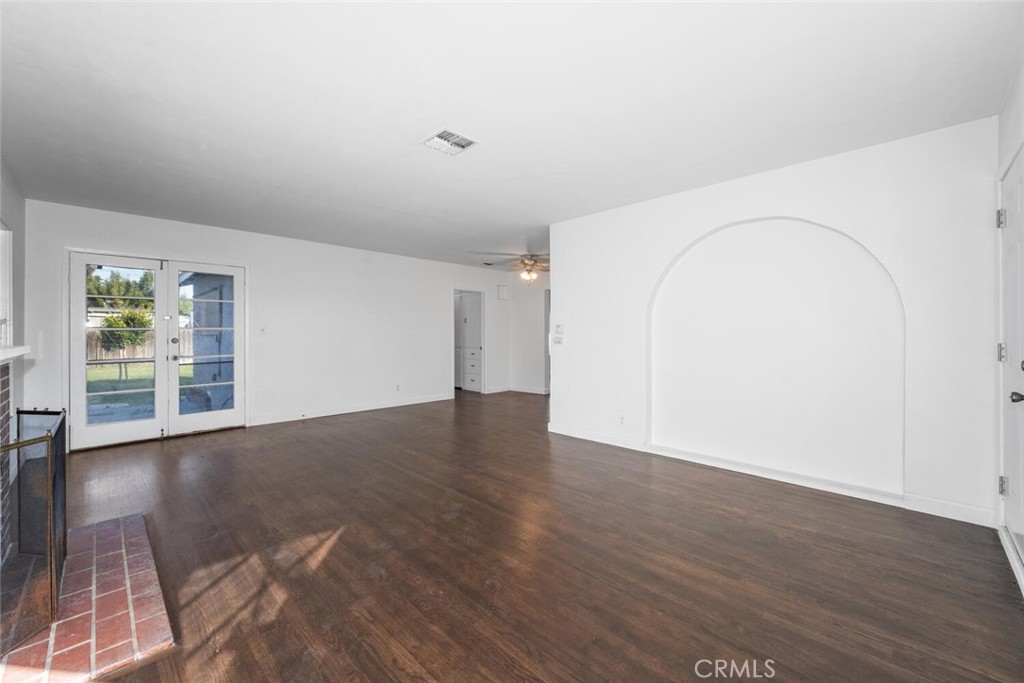 MLS #PW25261952 image #2