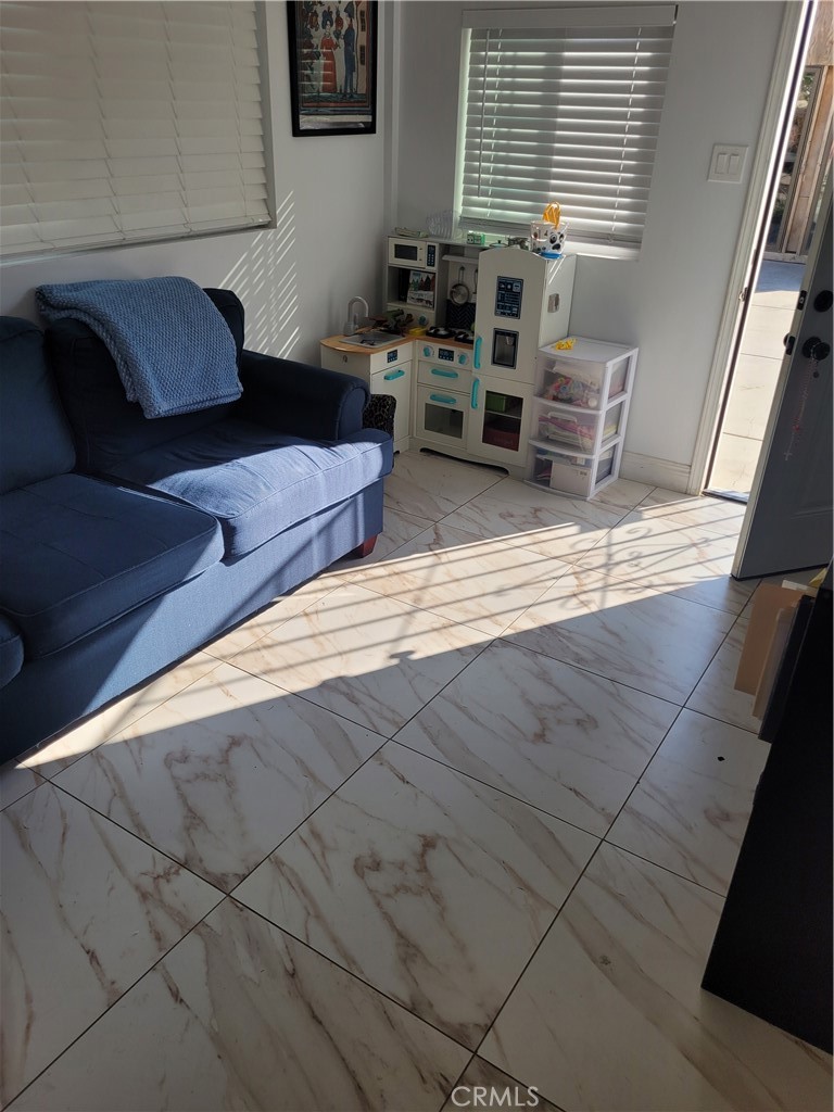 MLS #PW25262071 image #1