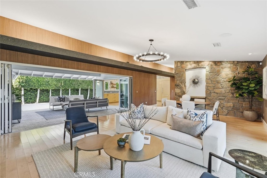 MLS #PW25262235 image #4