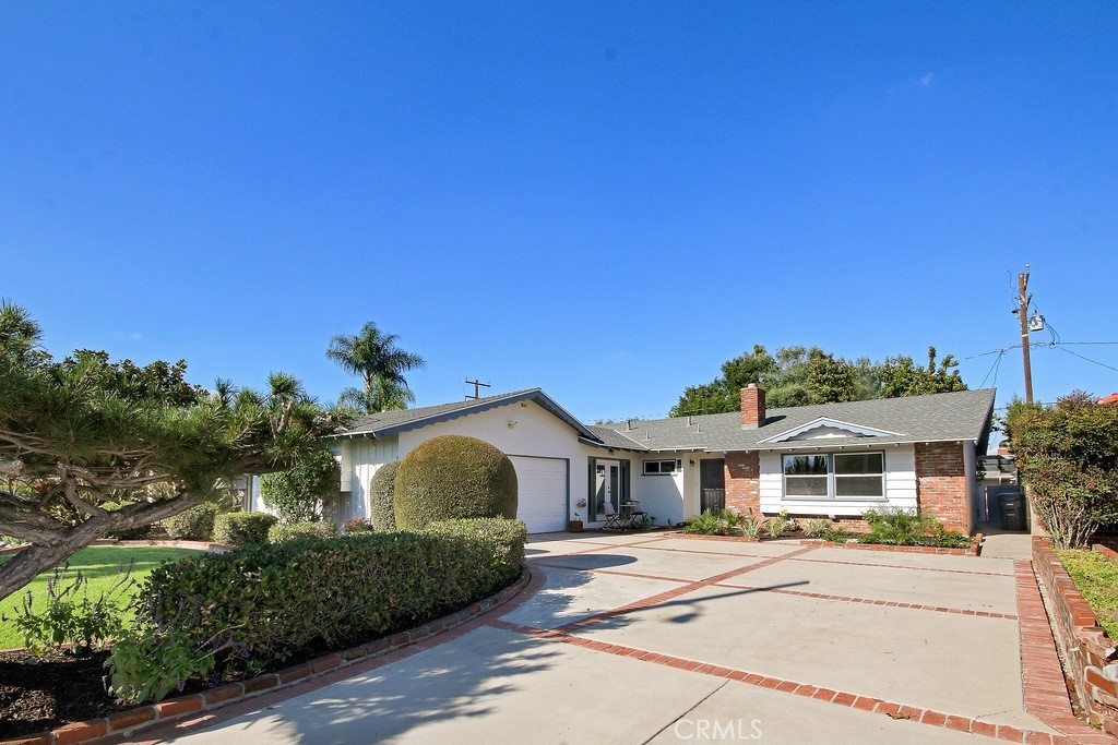 MLS #PW25262309 image #0