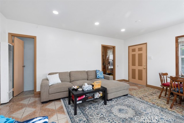 MLS #PW25262407 image #1