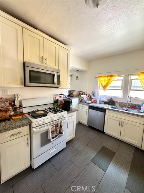 MLS #PW25262516 image #7