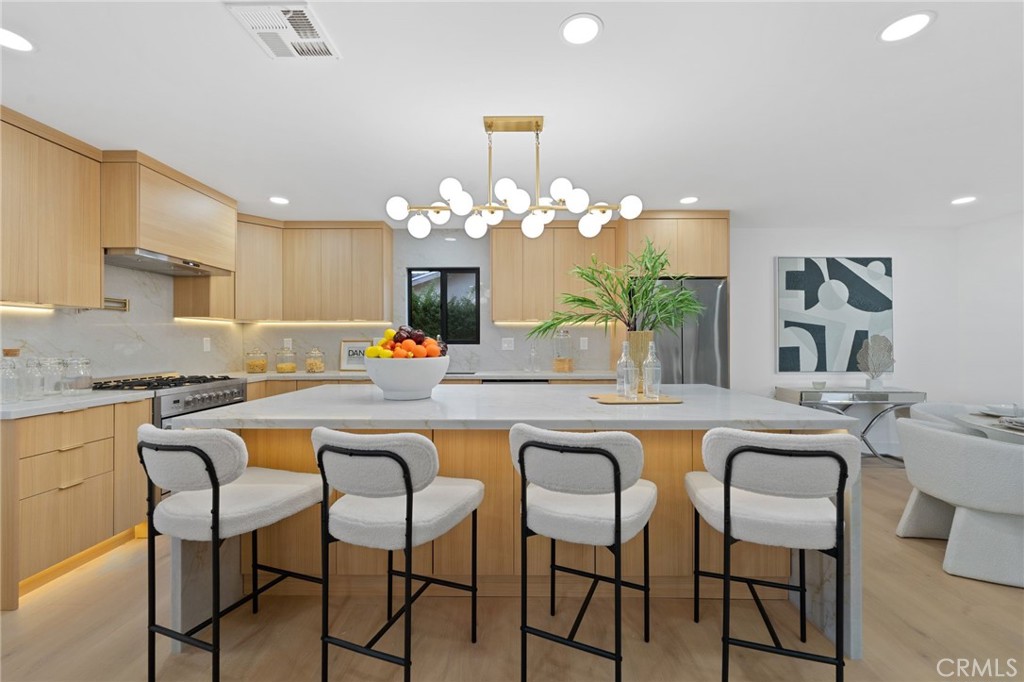 MLS #PW25262960 image #1