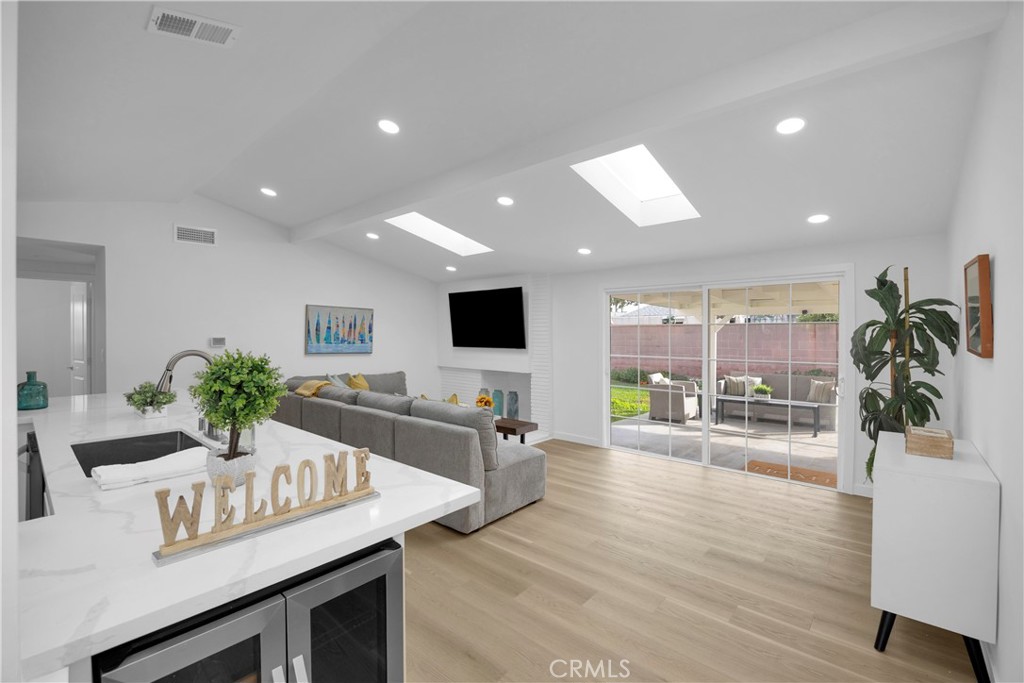 MLS #PW25263719 image #4