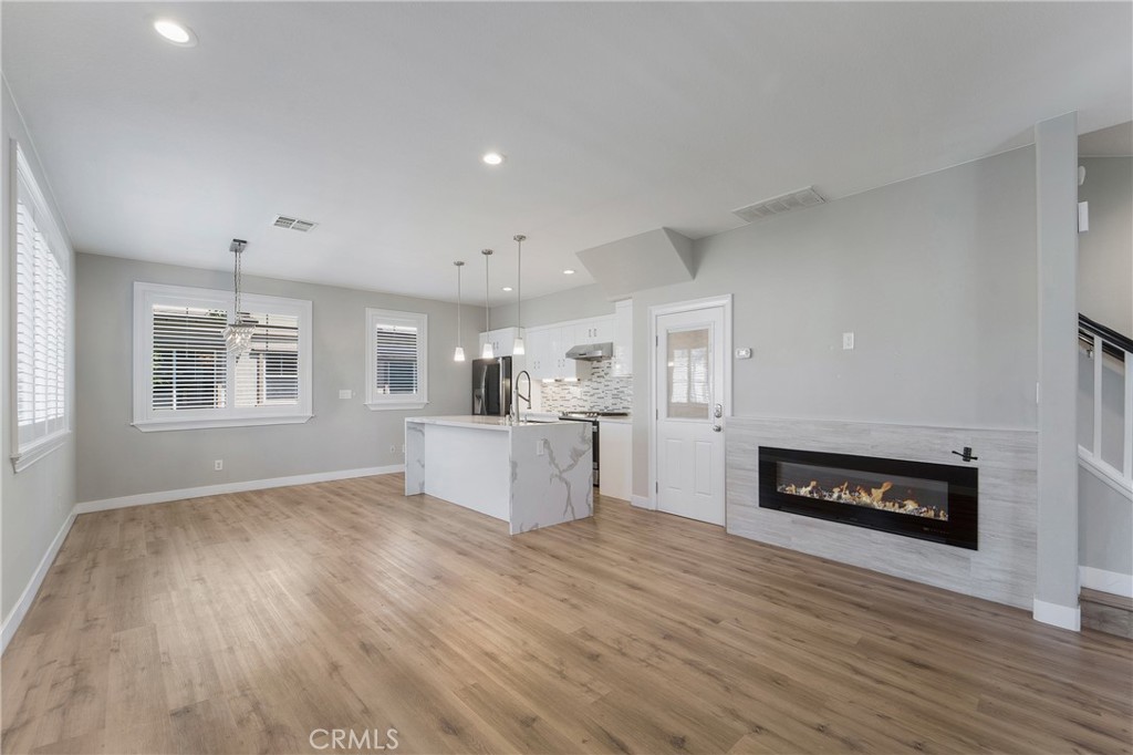 MLS #PW25263876 image #2