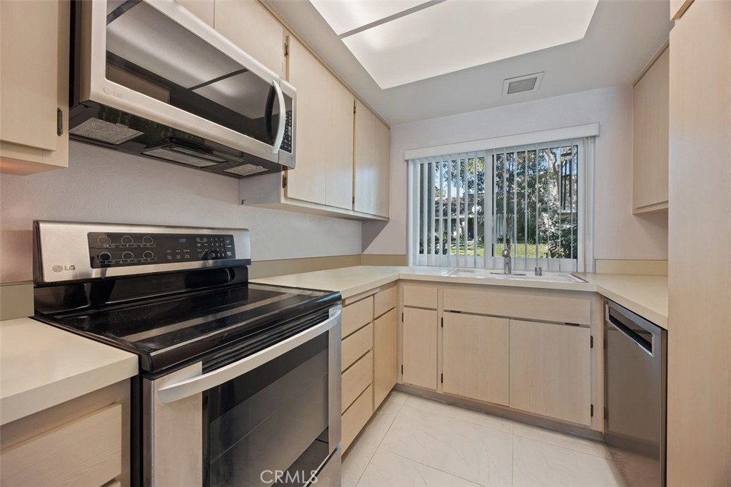 MLS #PW25264483 image #5