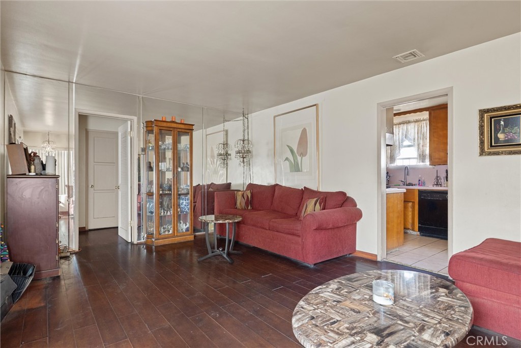 MLS #PW25265020 image #1