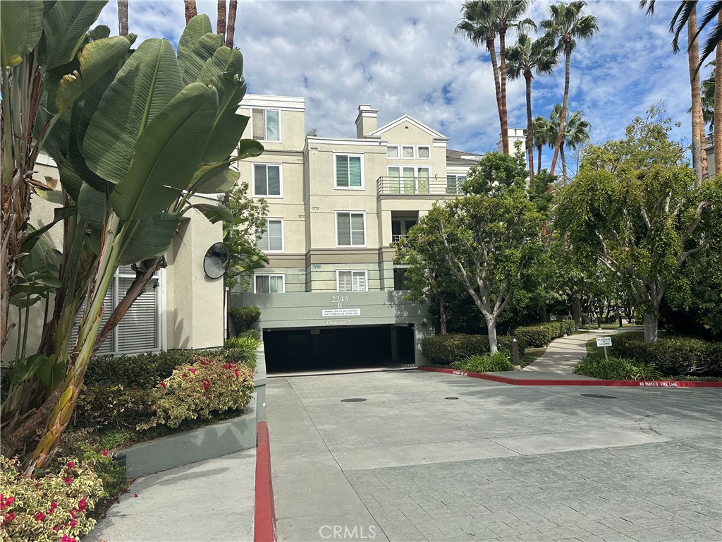 MLS #PW25265281 image #1