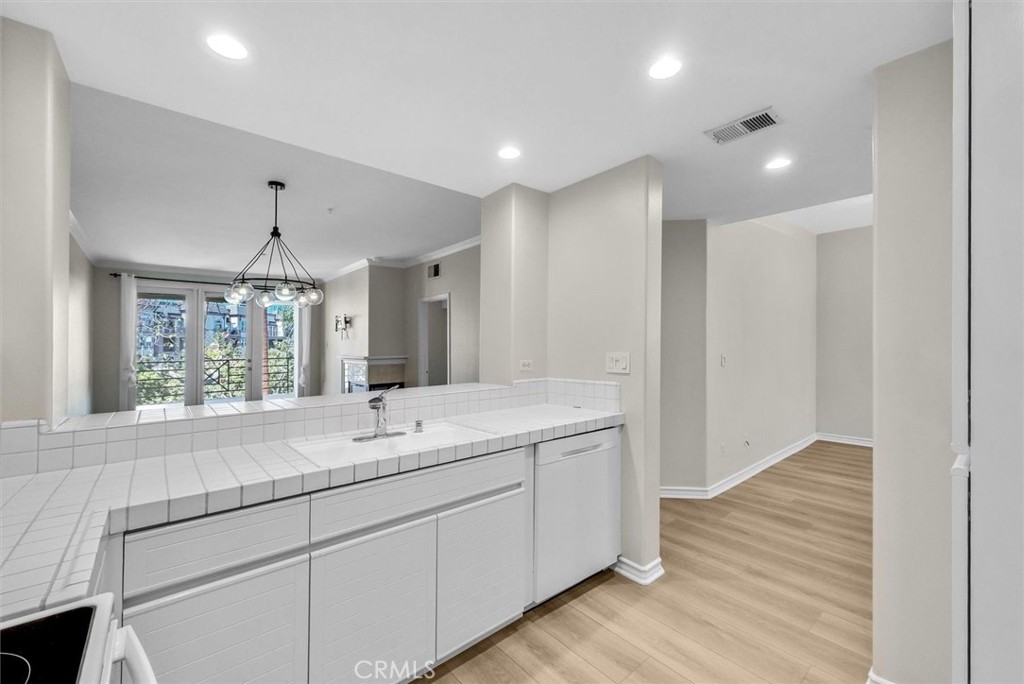 MLS #PW25265281 image #4