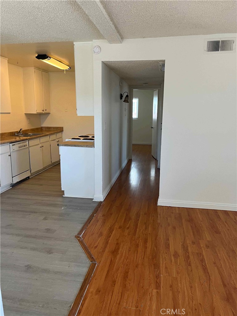 MLS #PW25265393 image #16