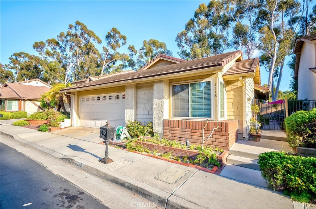 MLS #PW25266134 image #1