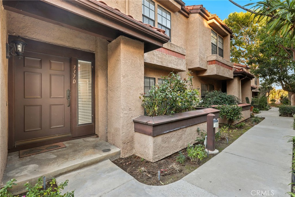 MLS #PW25266182 image #1