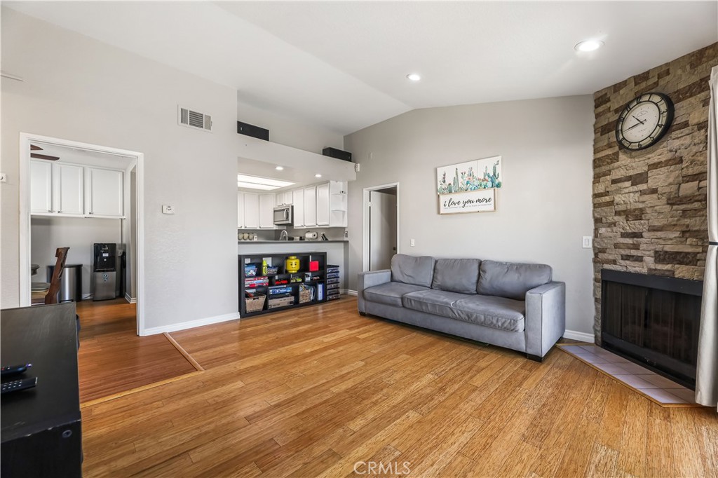 MLS #PW25267152 image #5