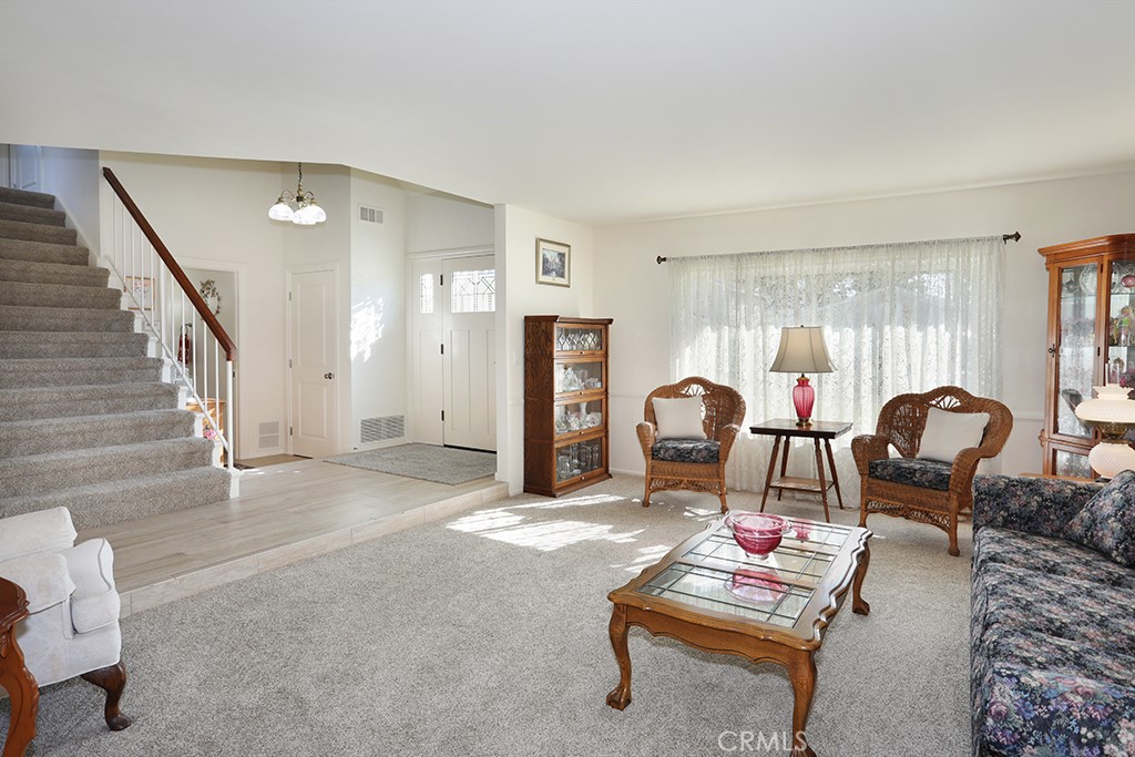 MLS #PW25267418 image #5