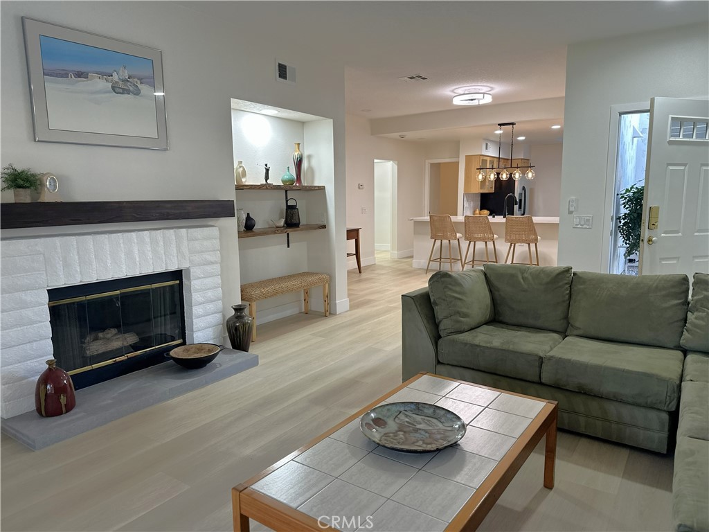 MLS #PW25267592 image #0