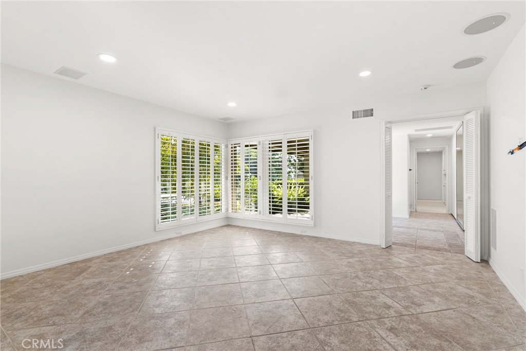 MLS #PW25268644 image #11