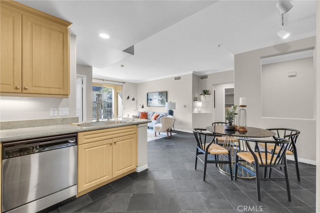 MLS #PW25269293 image #10