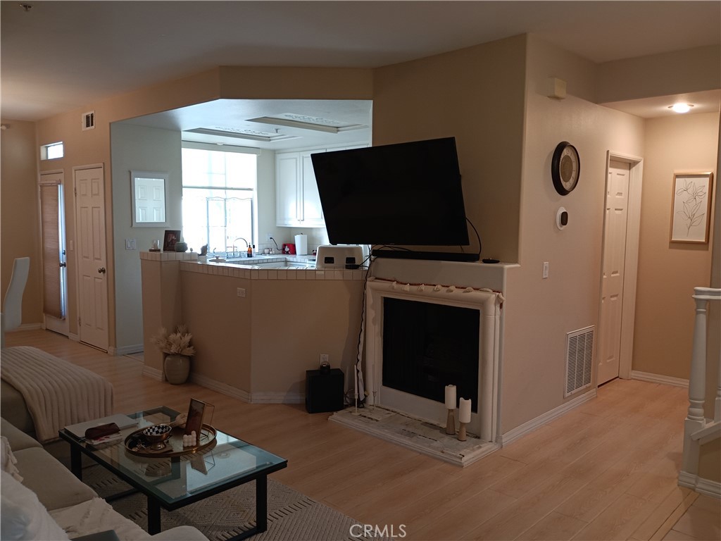 MLS #PW25269353 image #1